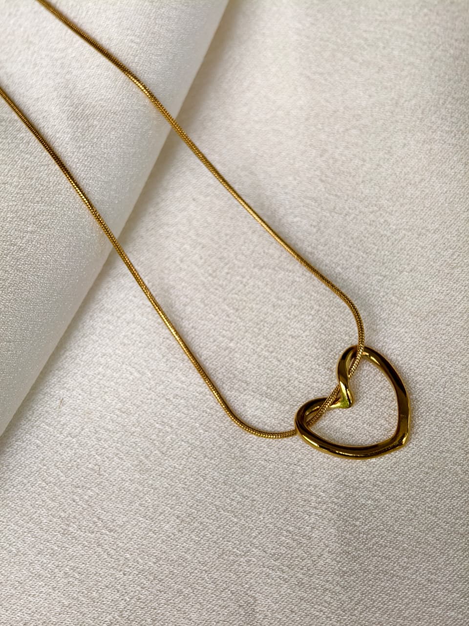Pure heart necklace