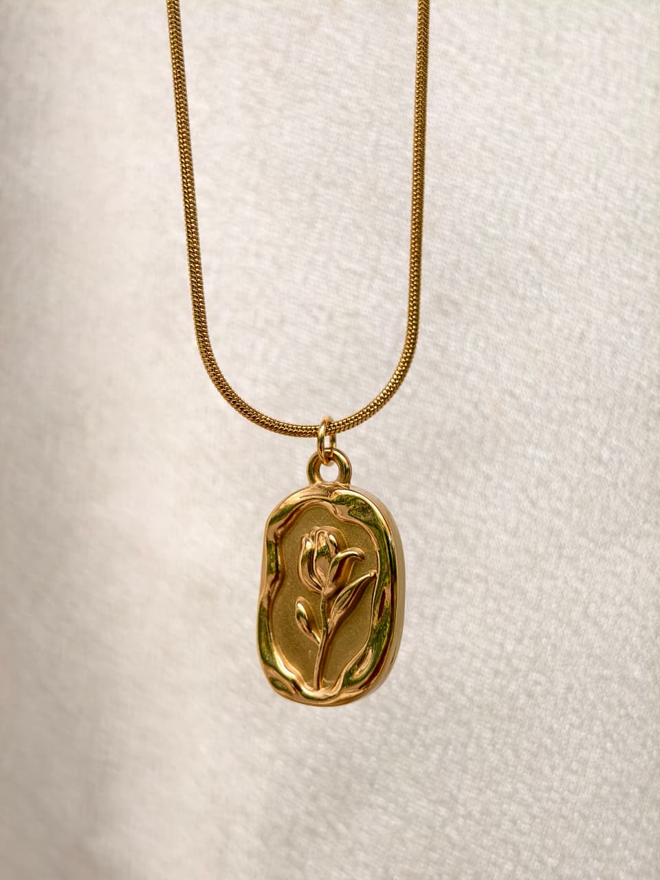 Roseglow charm necklace